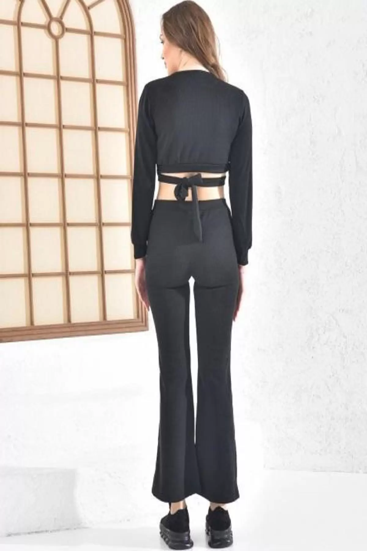 Bağcıklı V Yaka Geniş Paça Siyah Kaşkorse Kadın Eşofman Takım