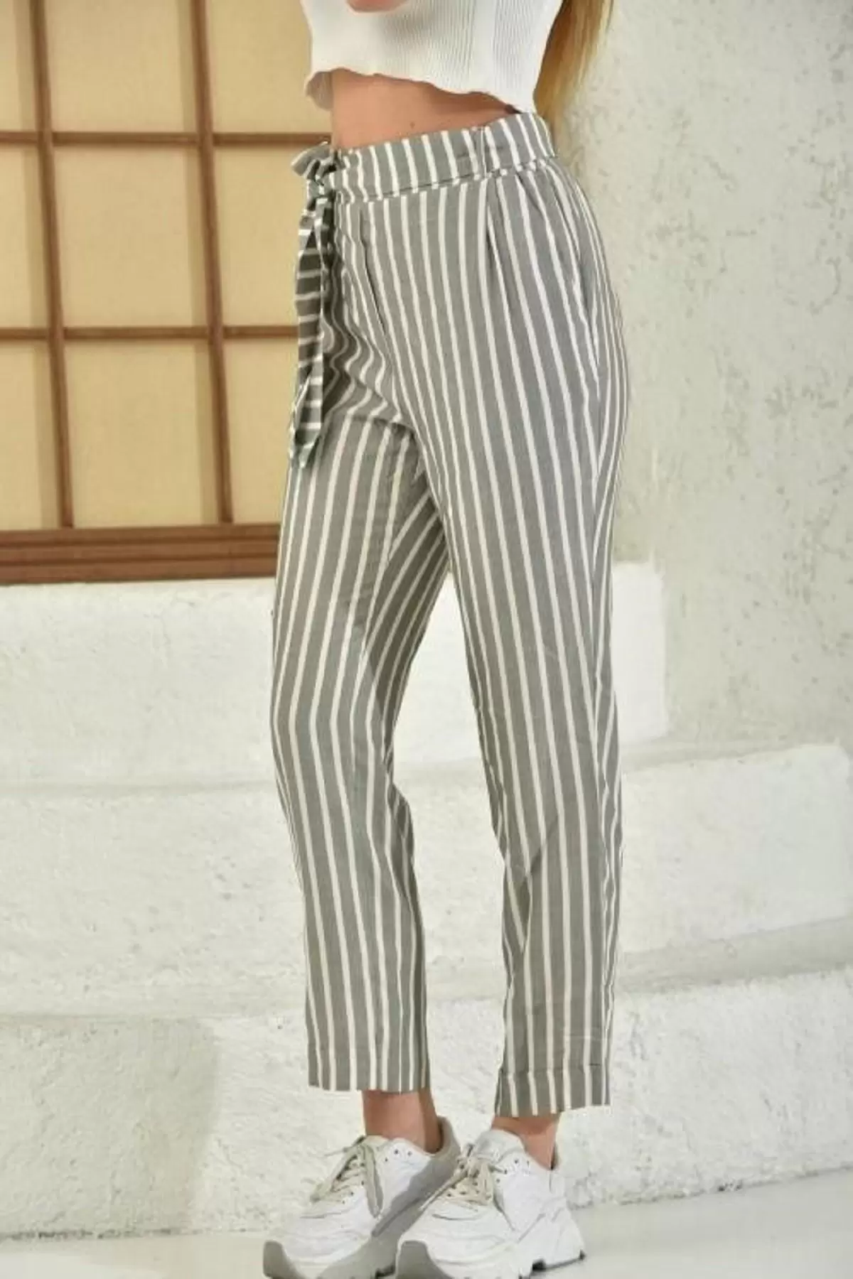 Belden Lastikli Kuşaklı Çizgili Gri Kadın Bilek Pantolon