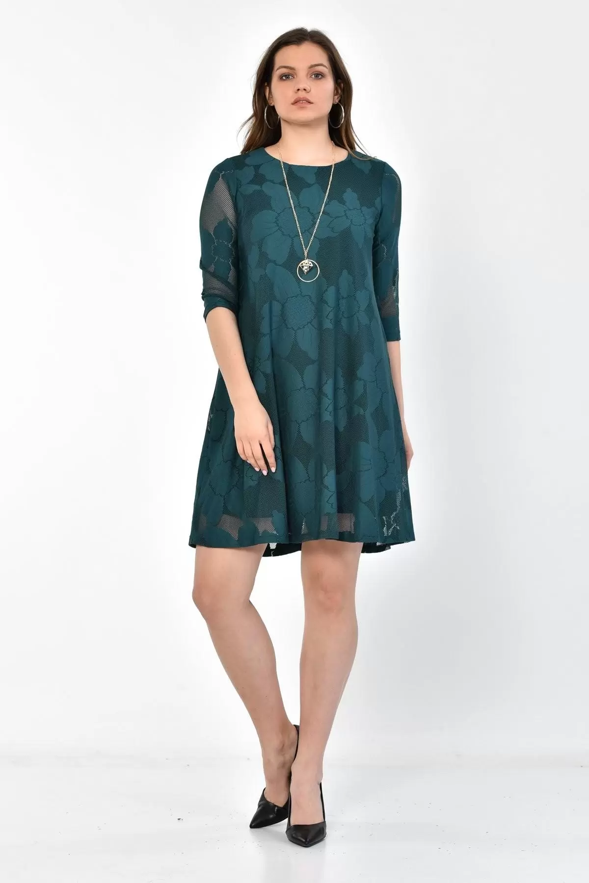 Bisiklet Yaka Dantel Takı ve Astarlı Zümrüt Yeşil Abiye Kadın Elbise