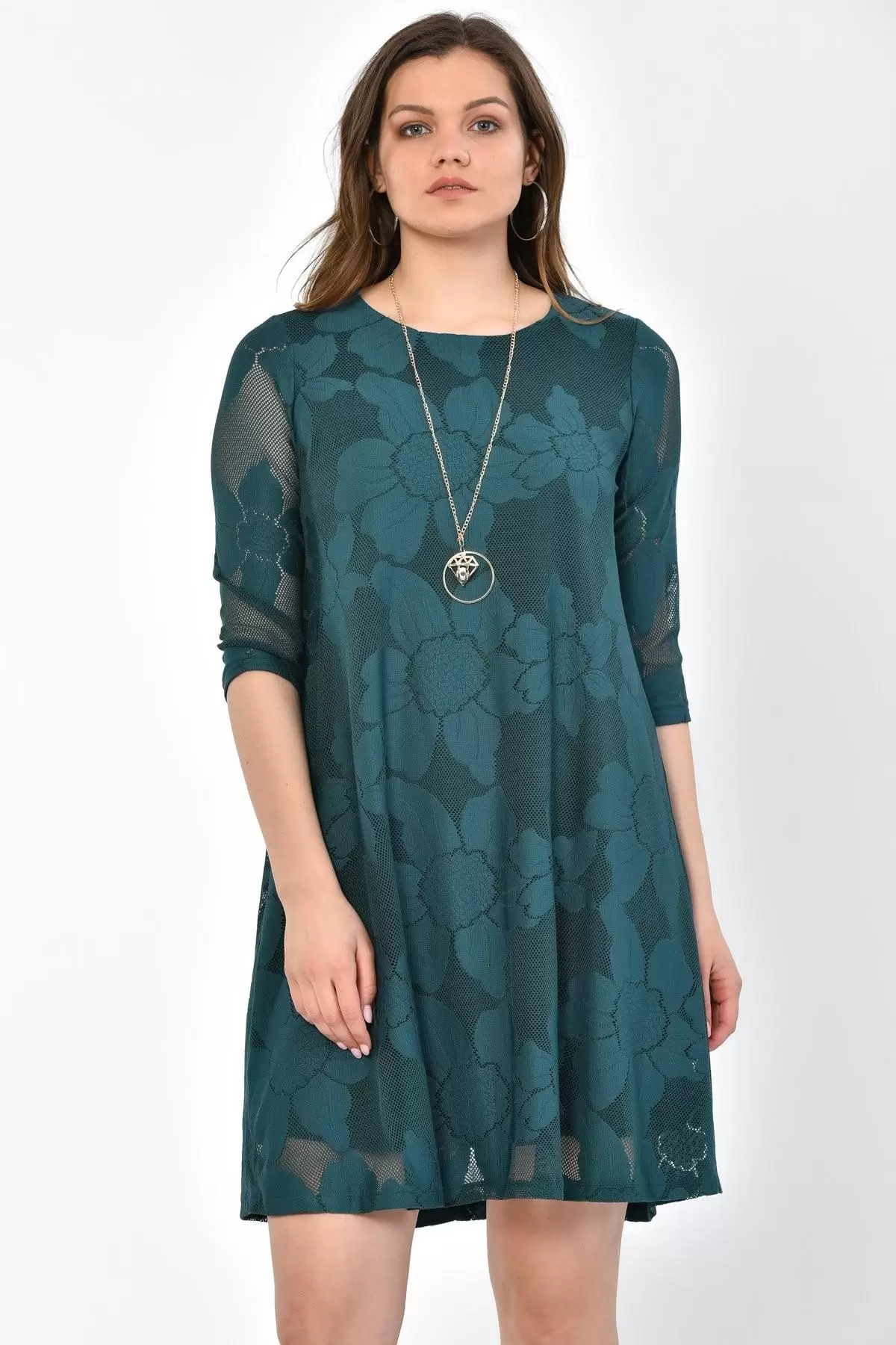 Bisiklet Yaka Dantel Takı ve Astarlı Zümrüt Yeşil Abiye Kadın Elbise