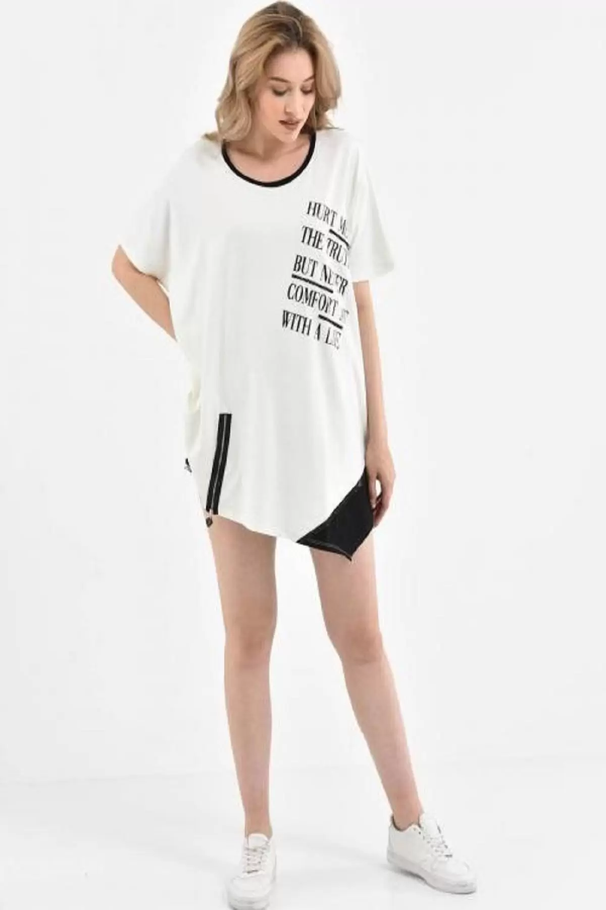 Bisiklet Yaka Yandan Fermuarlı Baskılı ve Taşlı Beyaz Kadın Bluz