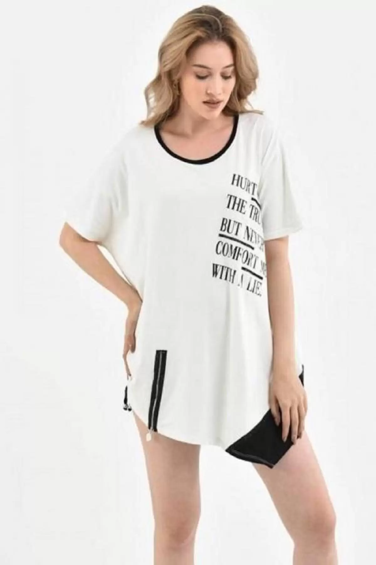 Bisiklet Yaka Yandan Fermuarlı Baskılı ve Taşlı Beyaz Kadın Bluz