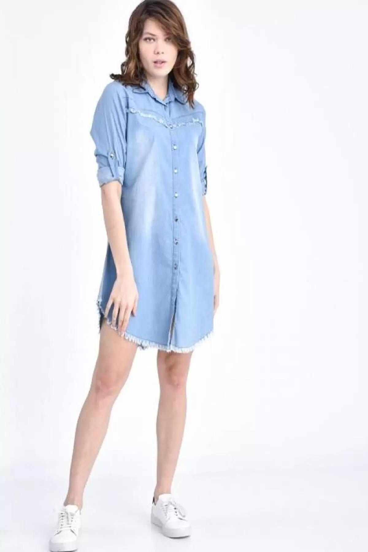 Göğüs ve Etek Kenarları Püsküllü Dar Kesim Açık Mavi Kadın Tunik