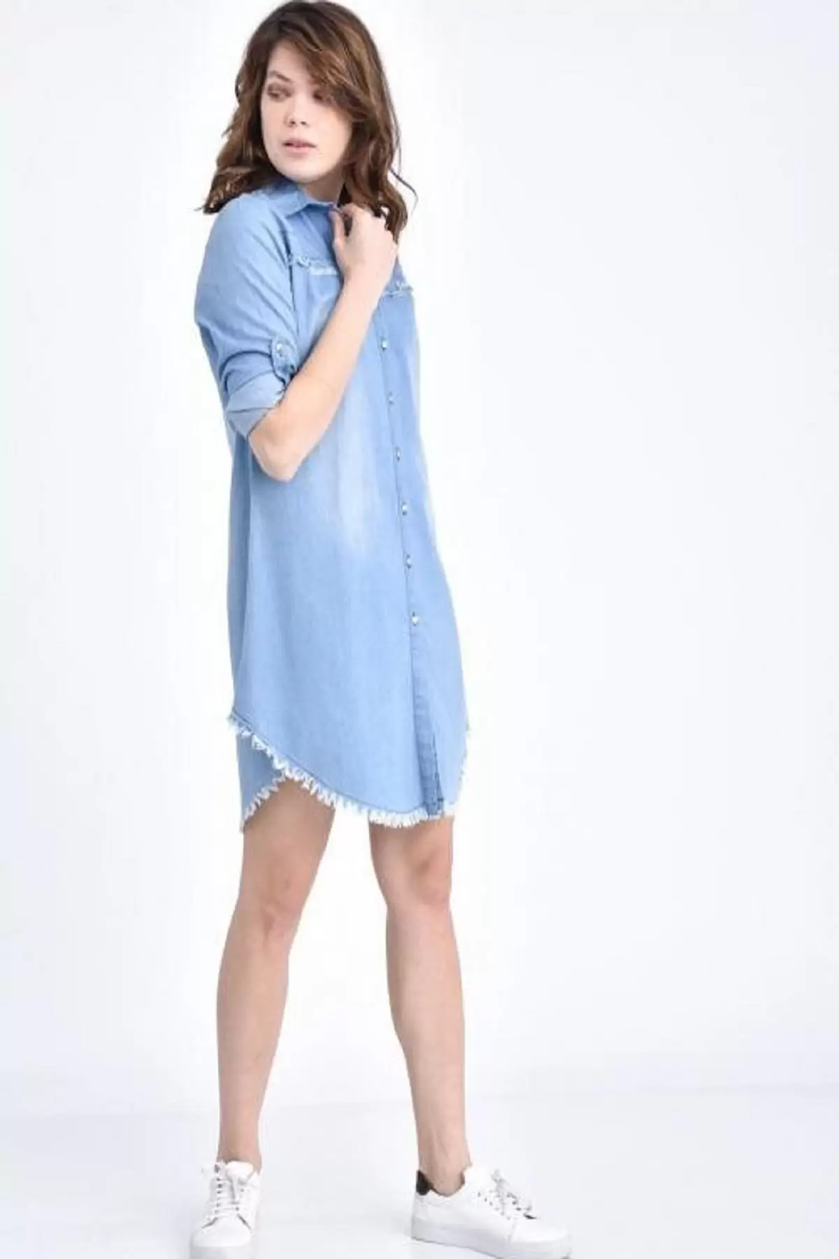 Göğüs ve Etek Kenarları Püsküllü Dar Kesim Açık Mavi Kadın Tunik