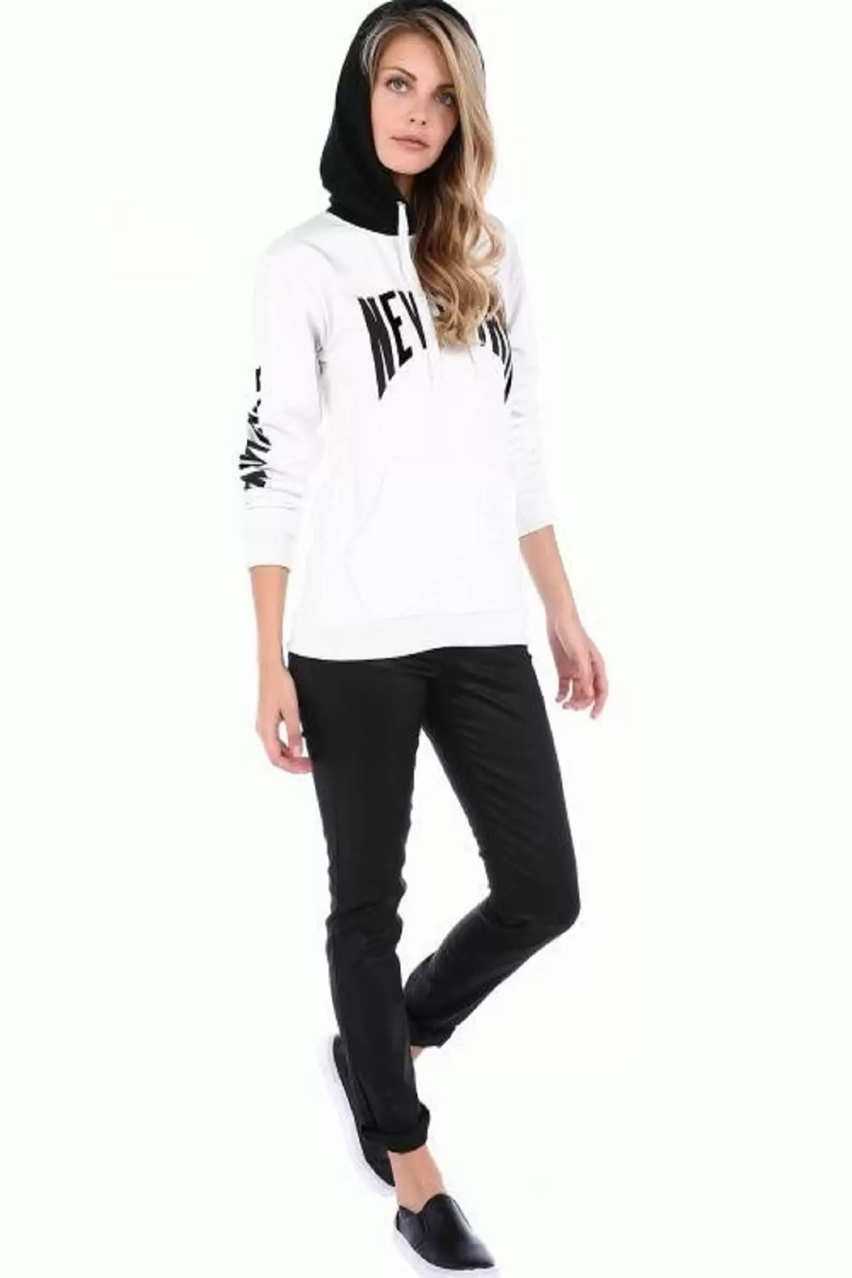 Kapüşonlu Kol ve Göğüs Baskılı Beyaz Kadın Sweatshirt