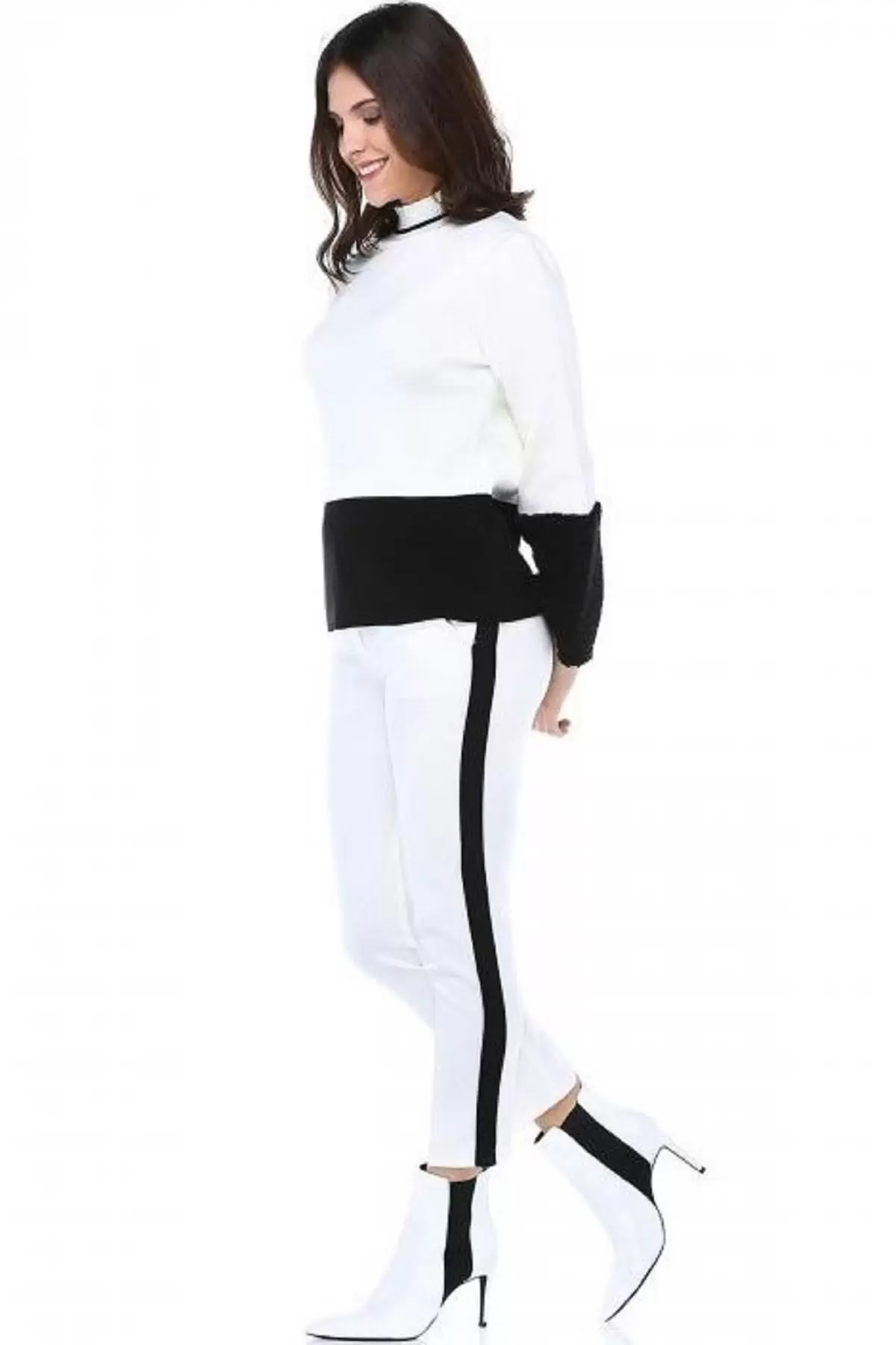 Siyah Şeritli Beyaz Bilek Kadın Pantolon