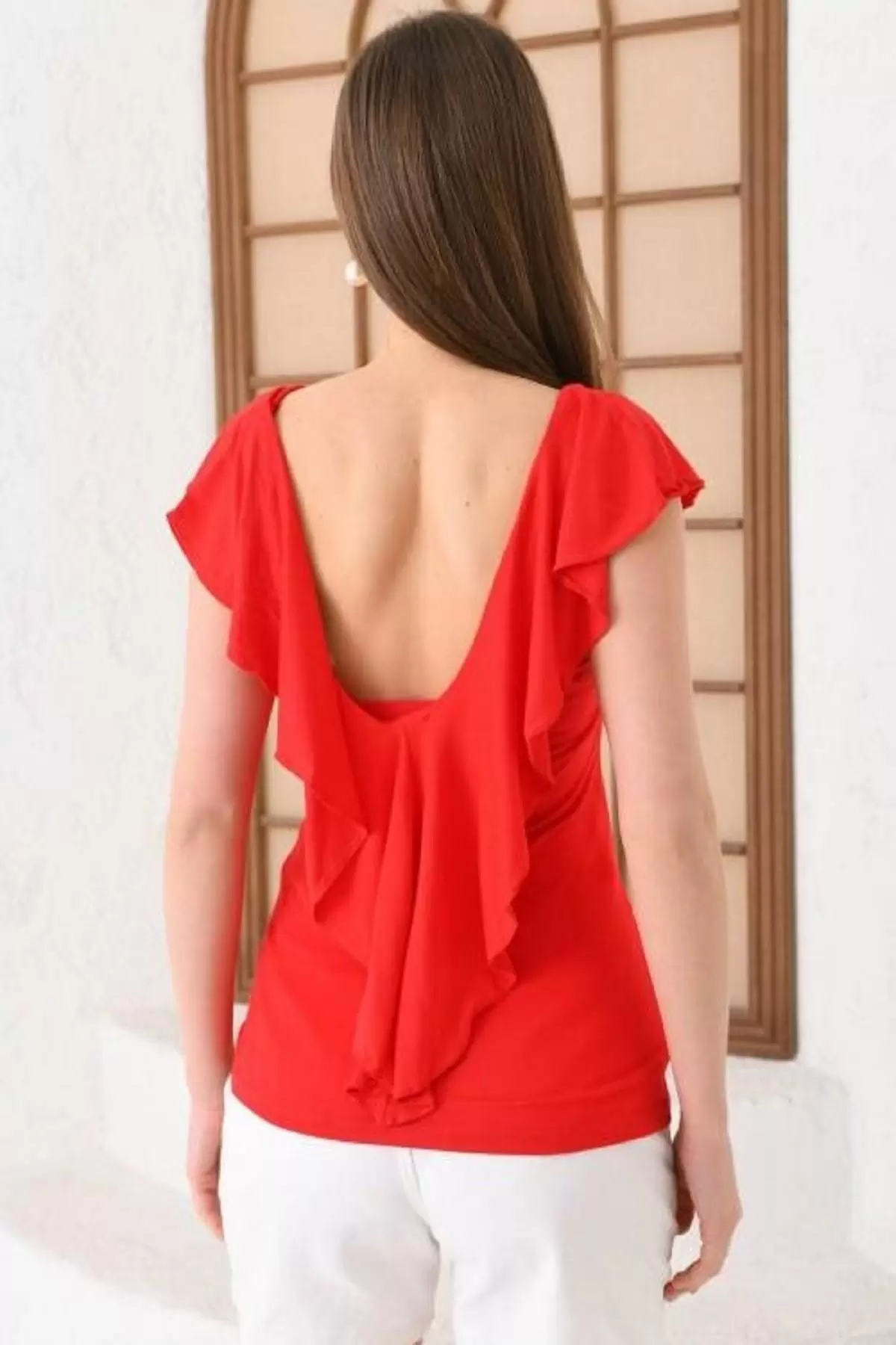 U Yaka Sırt Detaylı Asimetrik Kesim Kırmızı Kadın Bluz