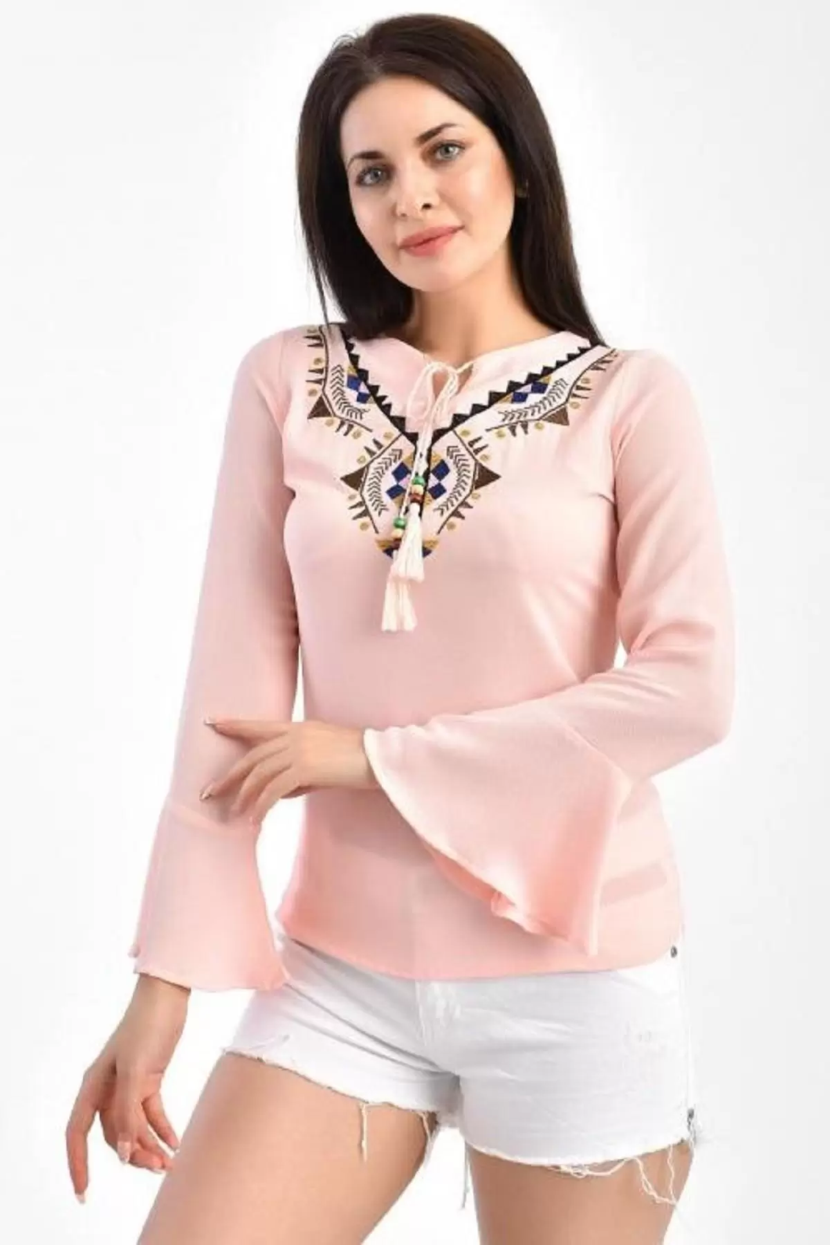 V Yaka Nakışlı Volen Uzun Kollu Pudra Kadın Bluz