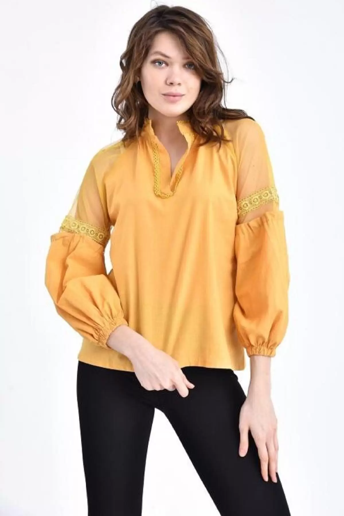 V Yaka Tül ve Dantelli Uzun Kollu Hardal Kadın Bluz