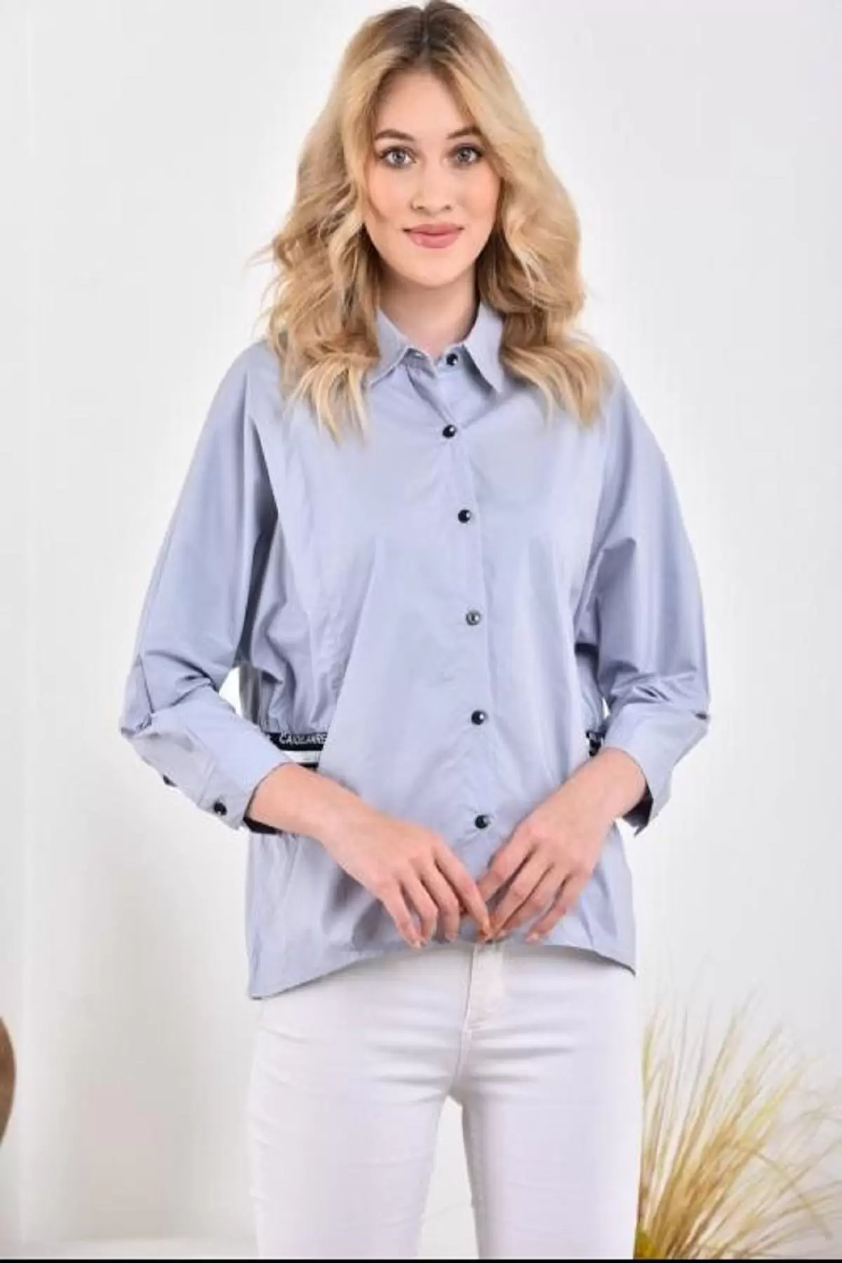 Yan ve Arka Şeritli Uzun Yarasa Kollu Gri Kadın Gömlek