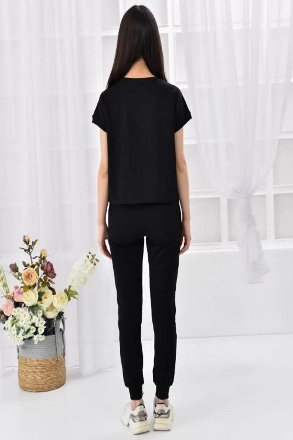 Yuvarlak Yaka Çizgili Ayıcık Desenli ve Taş Dizinli Kısa Kollu Siyah Kadın Eşofman Takım