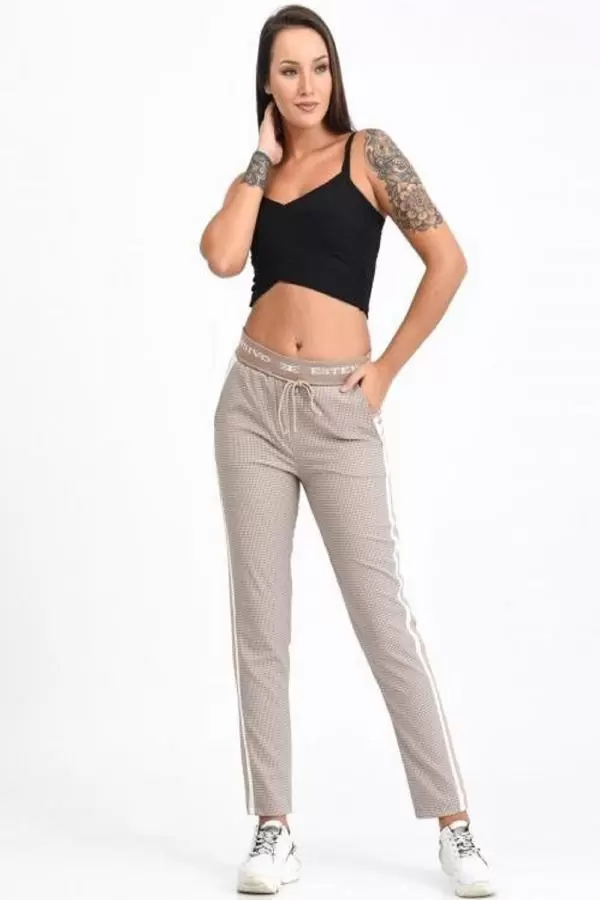 Belden Lastikli ve Bağcıklı Şeritli Ekose Bej Kadın Pantolon