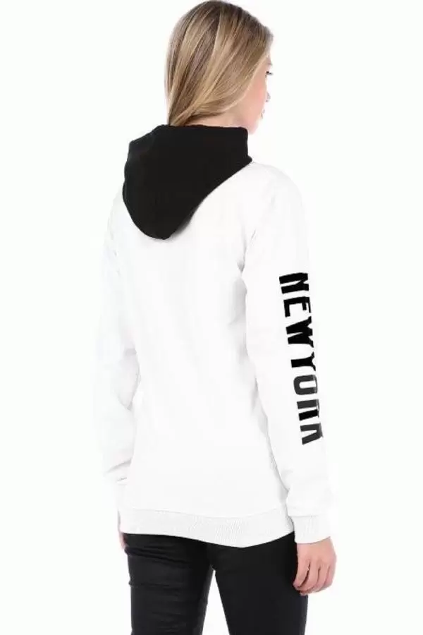 Kapüşonlu Kol ve Göğüs Baskılı Beyaz Kadın Sweatshirt