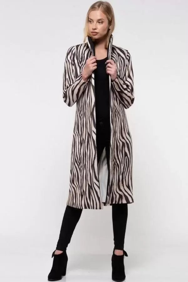 Kemerli Zebra Desenli Uzun Kadın Ceket
