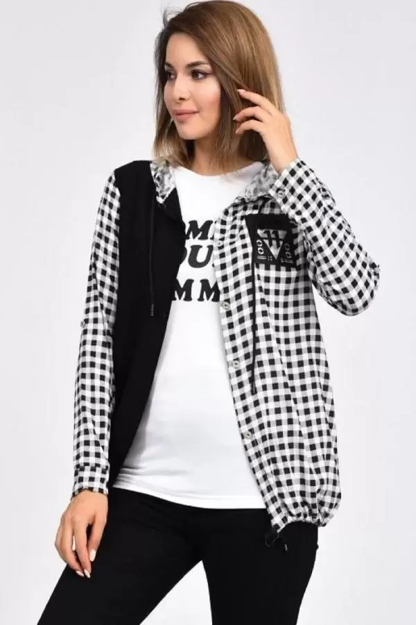 Kolları Katlanabilir Penyeli ve Yandan Cepli Kapüşonlu Beyaz Kadın Gömlek