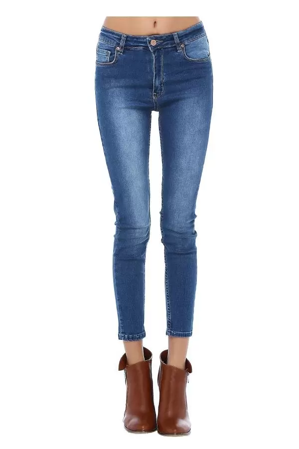 Koyu Mavi Taşlanmış Denim Kadın Pantolon