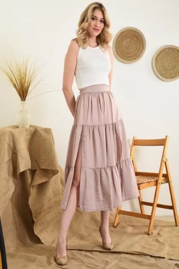 Belden Lastikli iki Yandan Yırtmaçlı Pileli Bej Kloş Kadın Etek