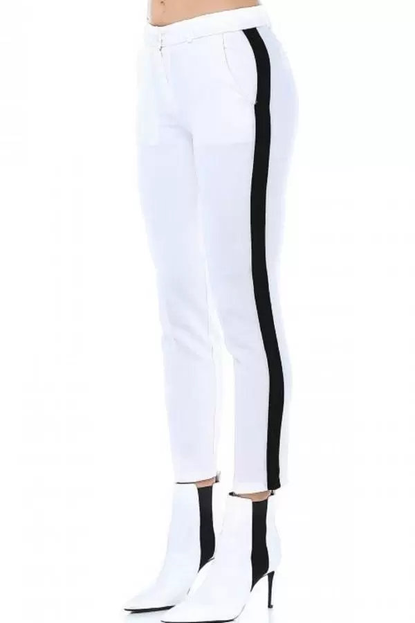 Siyah Şeritli Beyaz Bilek Kadın Pantolon