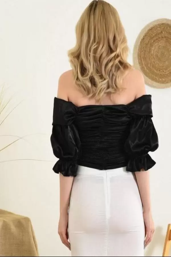 Straplez Yaka Prenses Kollu Saten Siyah Kadın Bluz