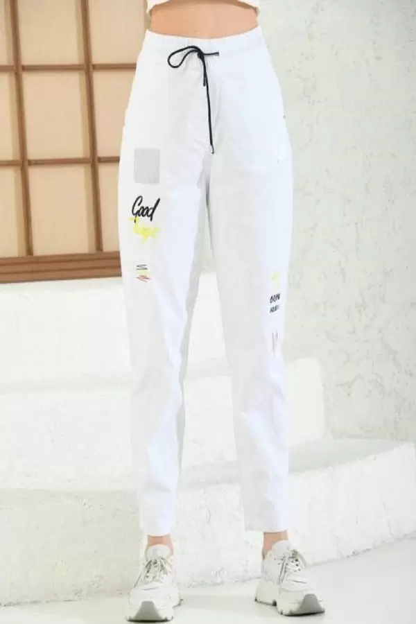 Taş ve Nakış İşlemeli Belden Lastikli Beyaz Kadın Pantolon