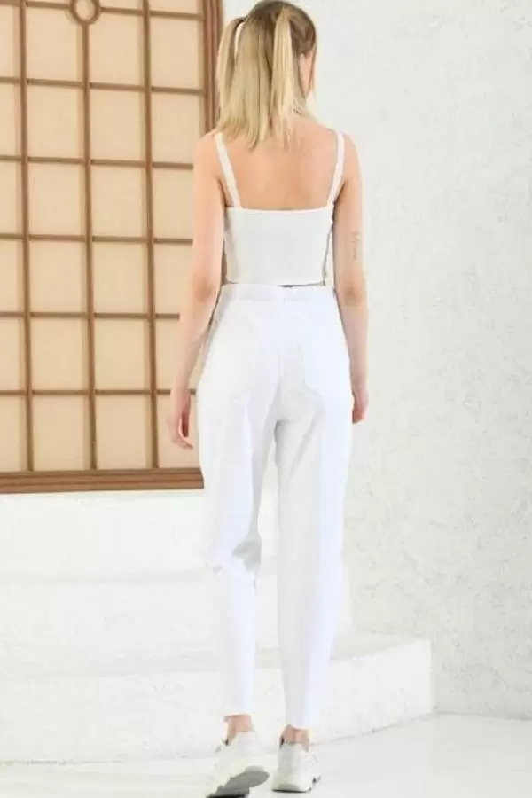 Taş ve Nakış İşlemeli Belden Lastikli Beyaz Kadın Pantolon