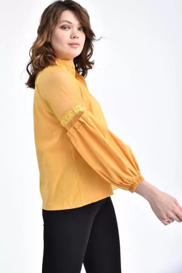 V Yaka Tül ve Dantelli Uzun Kollu Hardal Kadın Bluz